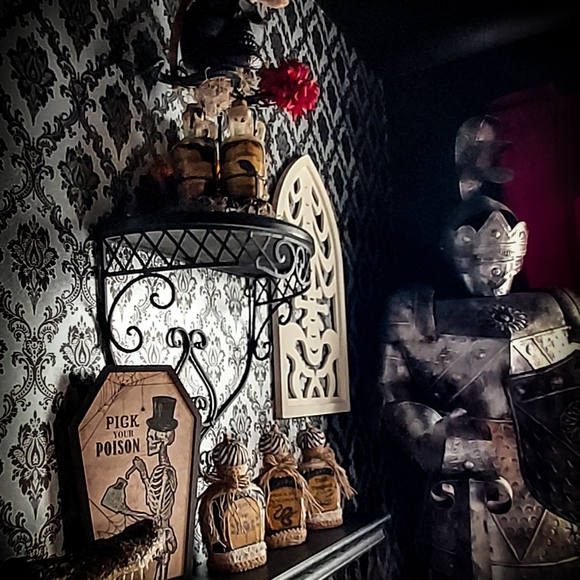 Meet your Posher, Courtney - Picture 6 of 8